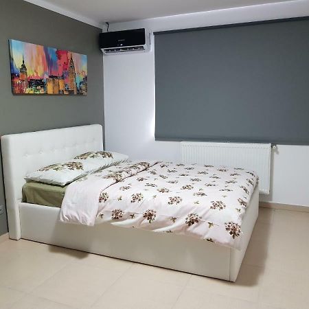 Cozy&Elegant New Studio In Бухарест Экстерьер фото